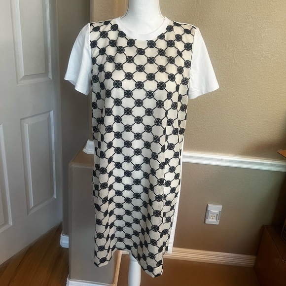 Tory Burch Dresses & Skirts - Sold out!  NWT Tory Burch t shirt dress